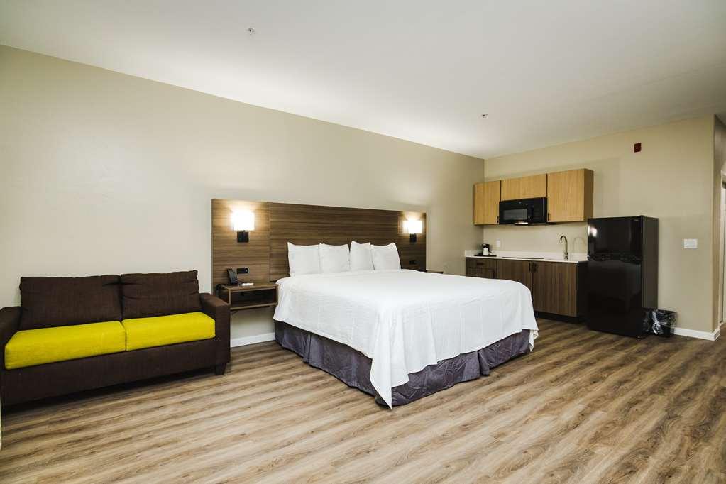 Surestay Studio By Best Western Conroe Downtown Room photo