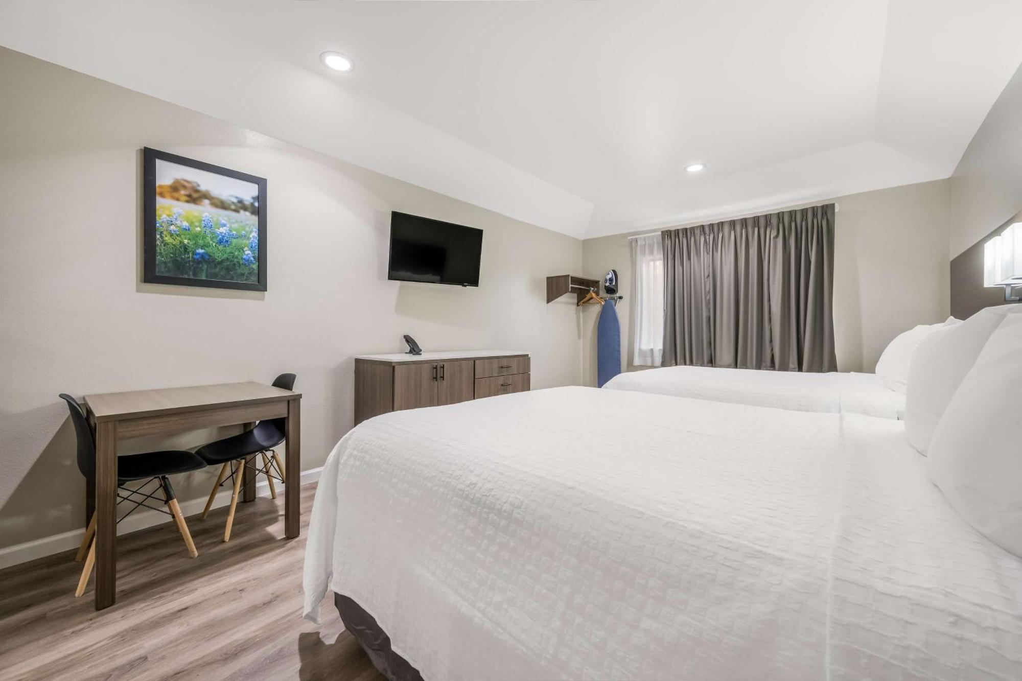 Surestay Studio By Best Western Conroe Downtown Exterior photo