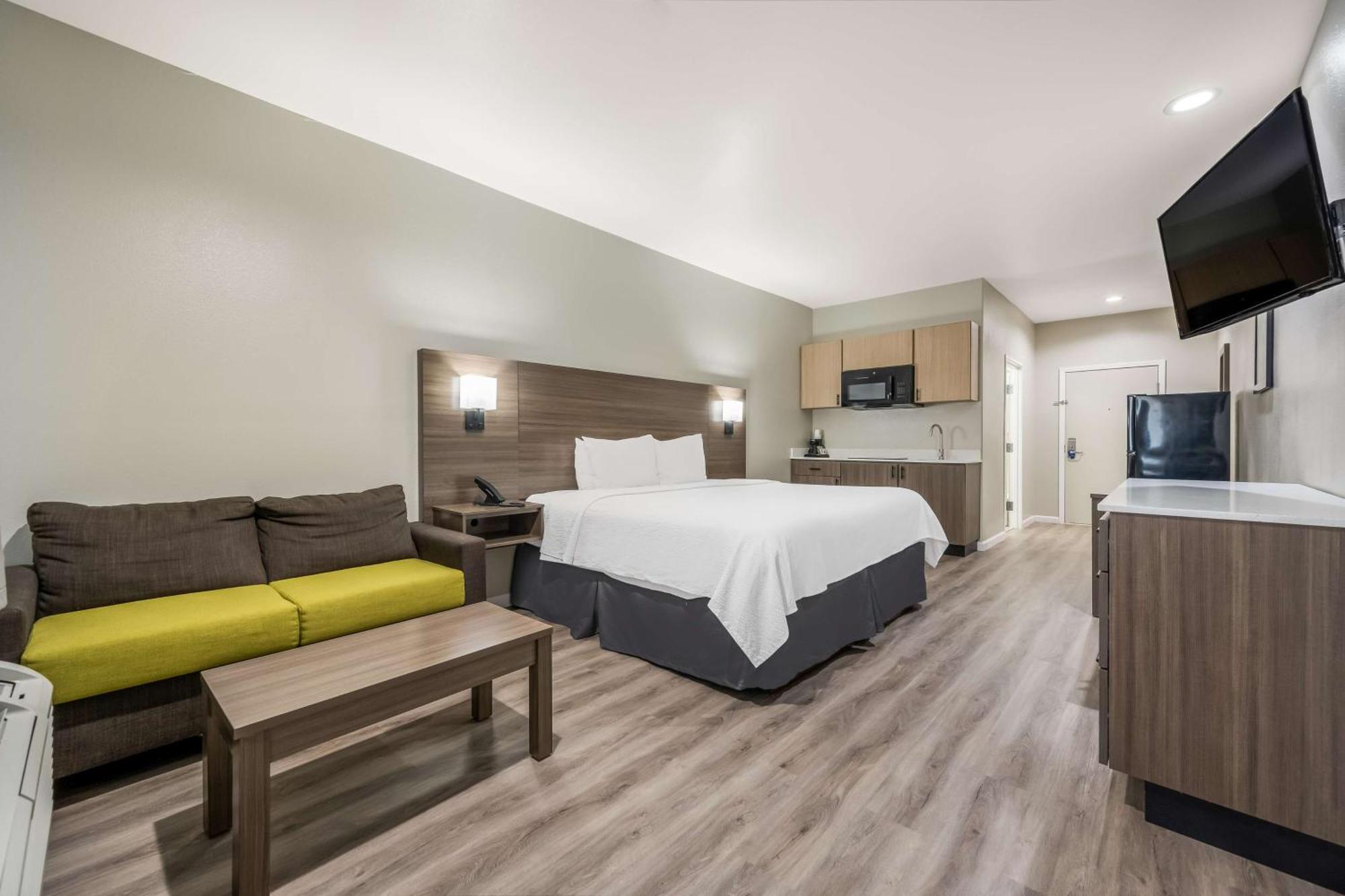 Surestay Studio By Best Western Conroe Downtown Exterior photo